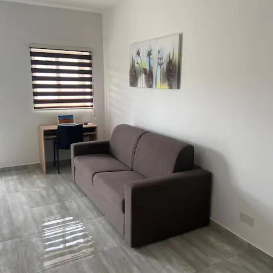 F10 Room 1, Private Double Room With Private Bathroom In Shared Flat Msida Eksteriør billede